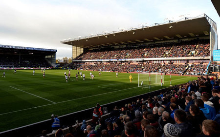 队进攻端的 队进攻端的